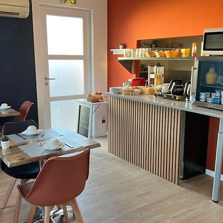 Hotel Le Canetois ภายนอก รูปภาพ