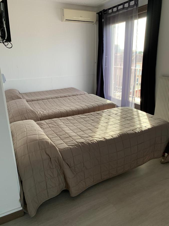 Hotel Le Canetois ภายนอก รูปภาพ